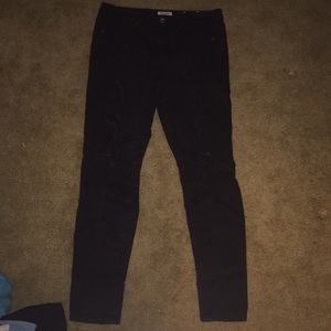 Black distressed Mudd Jeans 👖